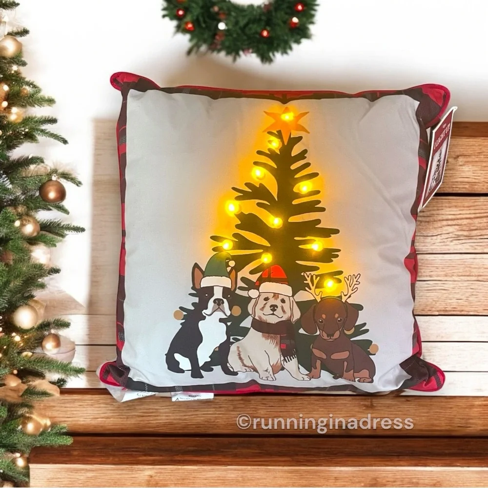 NWT Home Reflections Light Up Holiday Throw Pillow With Red & Black Tartan Trim